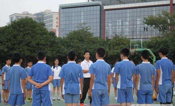 綦江縣打通鎮(zhèn)大羅學(xué)?！赋踔胁俊?></a></div>
            <dl>
              <dt><a href=