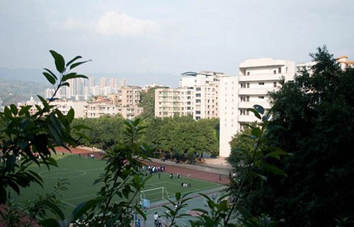 綦江縣古南鎮(zhèn)登瀛學(xué)?！赋踔胁俊?></a></div>
            <dl>
              <dt><a href=