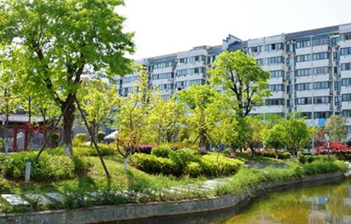 云南三鑫職業(yè)技術學院2021年學費是多少