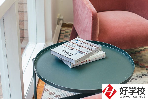 懷化啟航衛(wèi)生學校護理專業(yè)好不好？學費貴嗎？
