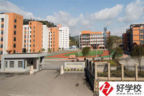 湘西有哪些學(xué)美發(fā)的中職學(xué)校？專業(yè)好就業(yè)嗎？