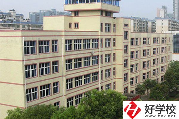 在郴州讀中專一年學費要多少？