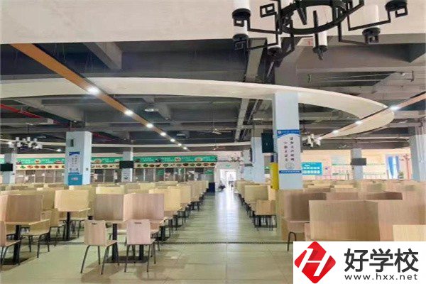 長(zhǎng)沙經(jīng)貿(mào)職業(yè)中專有哪些招生專業(yè)？有哪些辦學(xué)優(yōu)勢(shì)？
