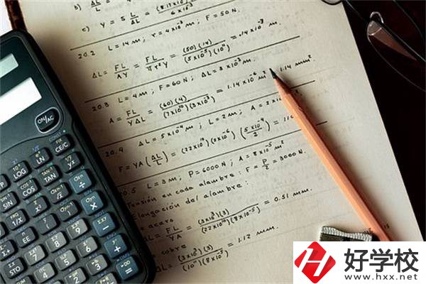 在湖南選職校要不要看招生簡章？有什么內(nèi)容？