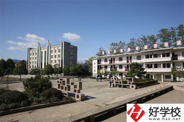 懷化溆浦有沒有中專學(xué)校？地址在哪？