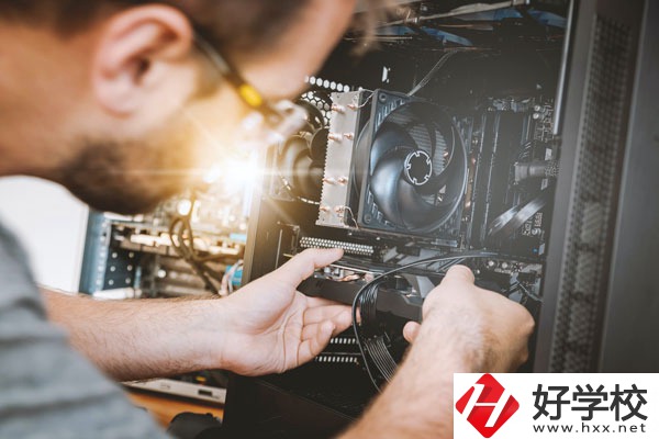 懷化市商貿(mào)經(jīng)濟(jì)管理學(xué)校有什么特色？專業(yè)有哪些？