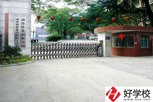 懷化哪所中專學(xué)?？梢詫W(xué)中餐烹飪專業(yè)？有哪些課程？