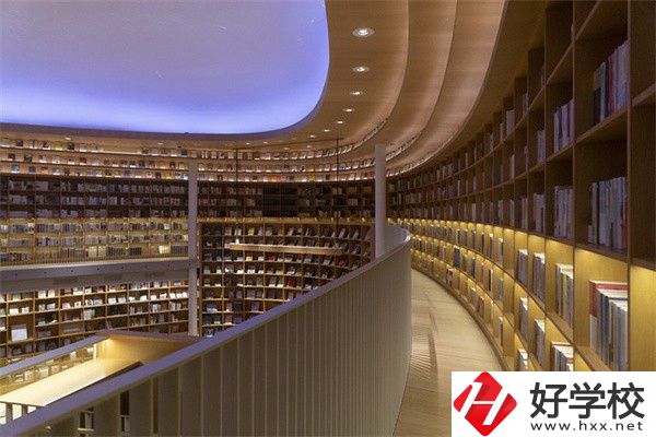 益陽公辦的中專有什么？上中專要考慮哪些問題？