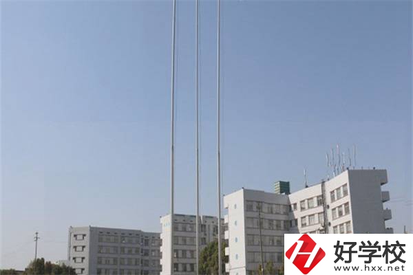 湖南有學煙花爆竹專業(yè)的職校嗎？這個專業(yè)怎么樣？