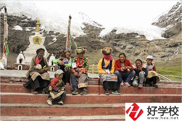 張家界少數(shù)民族加分政策是什么？中專升大專加分嗎？
