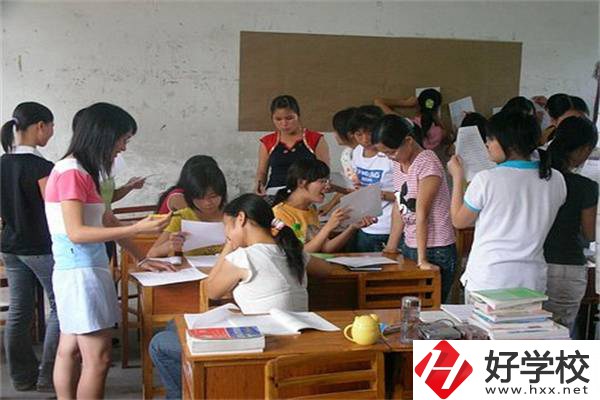 在湖南讀高中和讀職高有什么不同？職高生有什么優(yōu)勢？
