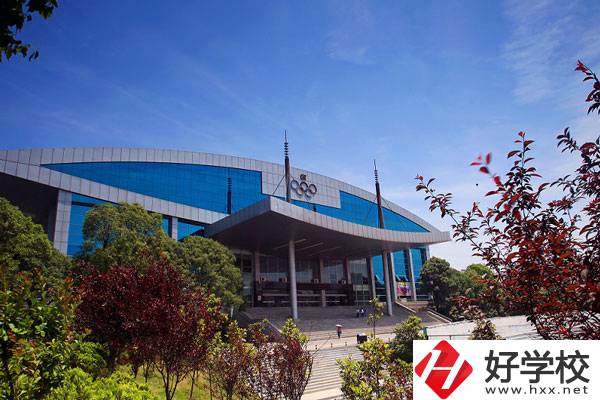 湖南獵鷹技工學(xué)校的辦學(xué)條件怎么樣？