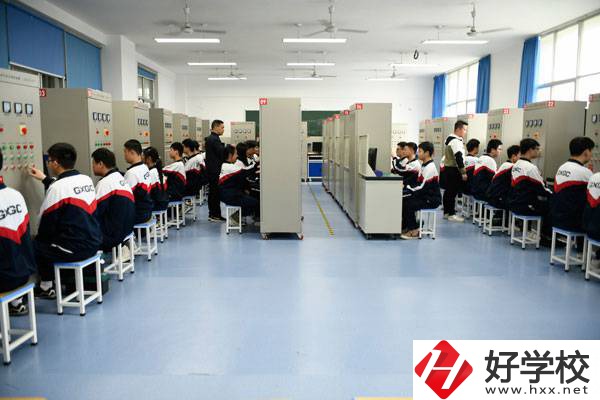 長(zhǎng)沙高新技術(shù)工程學(xué)校錄取條件有哪些？