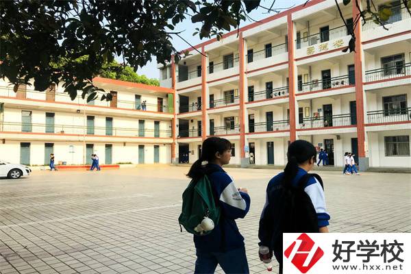 長(zhǎng)沙航天學(xué)校有什么專業(yè)推薦？可以免學(xué)費(fèi)就讀嗎？