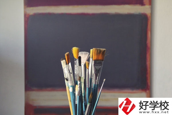 郴州市第一職業(yè)中專的學(xué)費(fèi)多少錢？值得讀嗎？