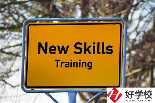 家長在湖南選中職時要看哪幾點？有什么學(xué)校推薦？