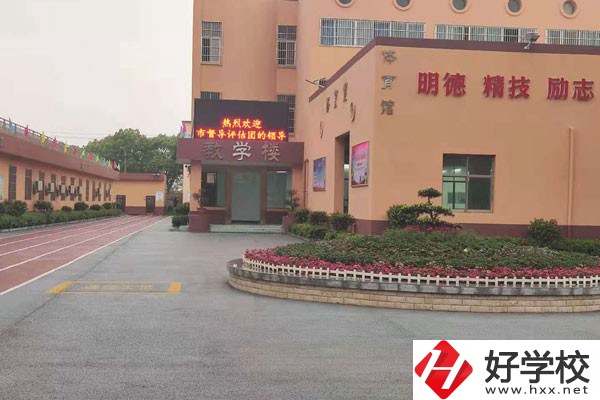 益陽(yáng)智能傳媒職業(yè)學(xué)校有哪些招生專業(yè)？