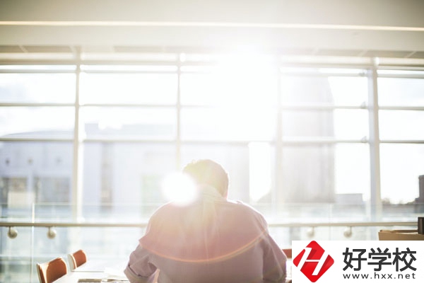 永興縣職業(yè)中專學校航空服務(wù)專業(yè)怎么樣？