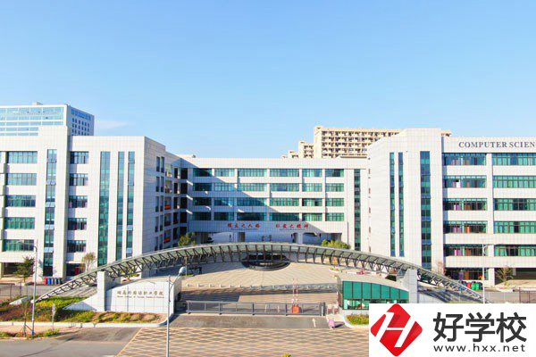 在湖南學(xué)外語可以讀什么職校？最新招生要求是什么？