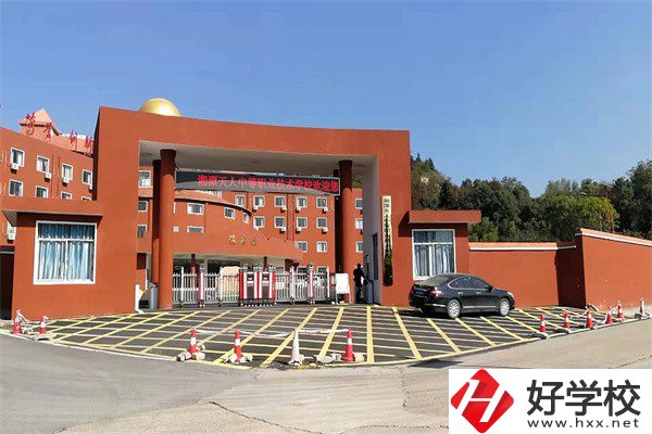 湘潭天人職校的學(xué)費情況怎么樣？會亂收費嗎？
