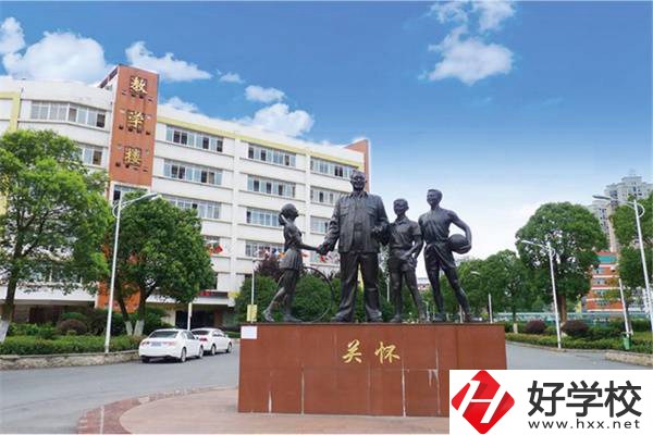 長(zhǎng)沙衛(wèi)校推薦，中職學(xué)校學(xué)醫(yī)衛(wèi)專業(yè)有用嗎？