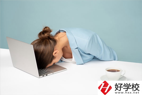 畢業(yè)后在長沙讀中專學(xué)校，該如何選擇專業(yè)呢？