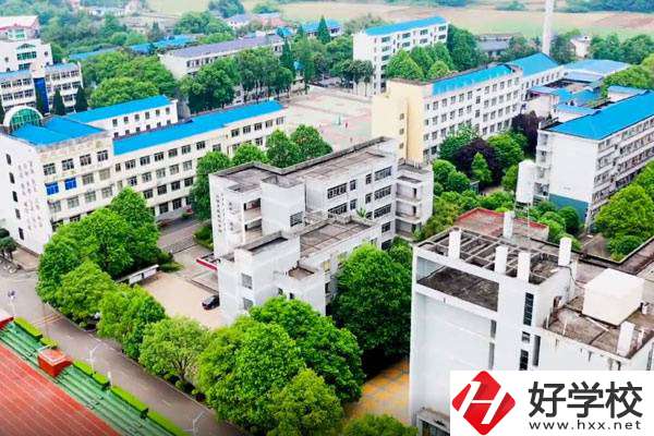 湖南瀏陽有什么好的中?？梢酝扑]？學什么專業(yè)好？