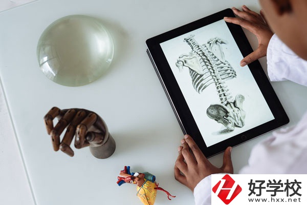 湖南醫(yī)藥中等專業(yè)學(xué)校怎么樣？宿舍好不好？