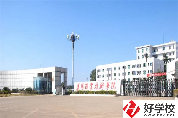 益陽職業(yè)技術(shù)學(xué)院招收初中生嗎？辦學(xué)怎么樣？