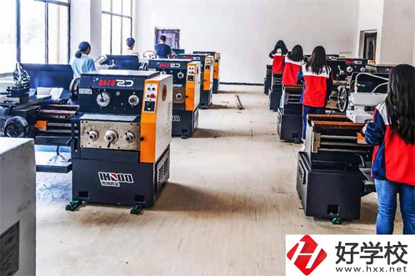婁底新化有哪些中職學(xué)校？辦學(xué)條件最好的是哪所？