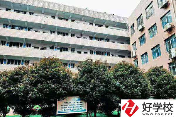 岳陽(yáng)市網(wǎng)絡(luò)工程職業(yè)學(xué)院怎么樣？就業(yè)情況如何？