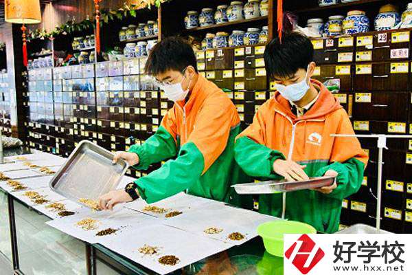 長沙湘麓醫(yī)藥中專學(xué)校怎么樣，辦學(xué)特色好嗎？