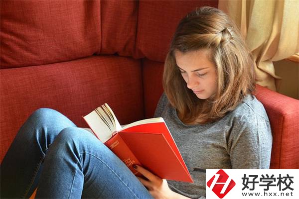 在湖南考不上高中怎么辦？女孩學(xué)點(diǎn)什么好？