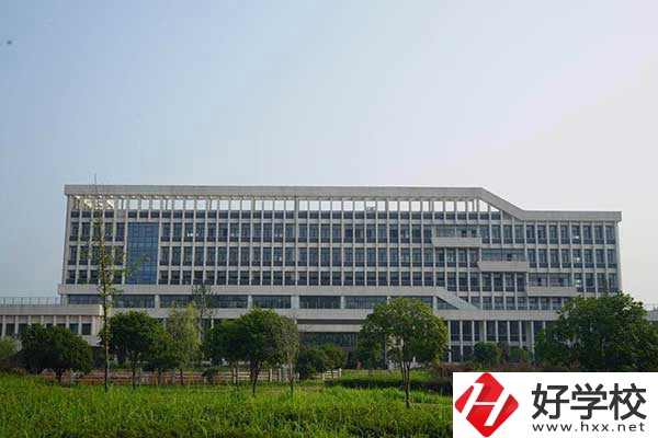 益陽(yáng)職業(yè)技術(shù)學(xué)院中職部汽車(chē)維修專(zhuān)業(yè)值得學(xué)嗎？