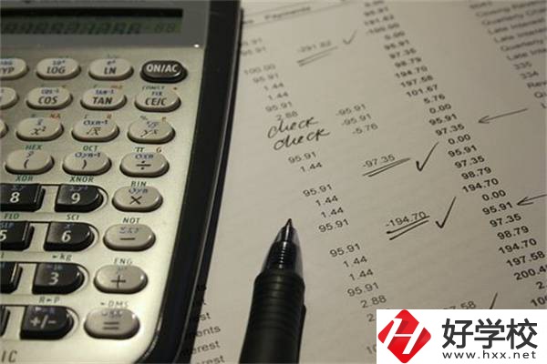 湖南想沖本科可以讀哪所職高？哪個(gè)專業(yè)招生名額最多？