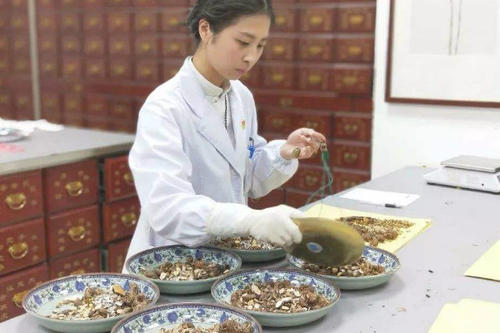 中藥制藥專業(yè)好就業(yè)嗎？
