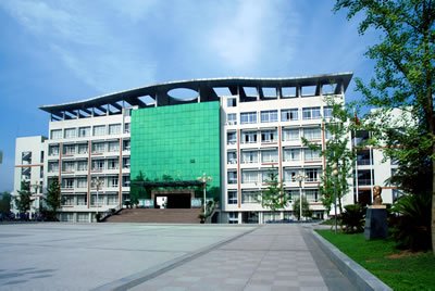 四川閬中師范學校有什么專業(yè)？