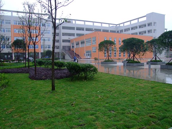 成都市禮儀職業(yè)中學有哪些報名要求？