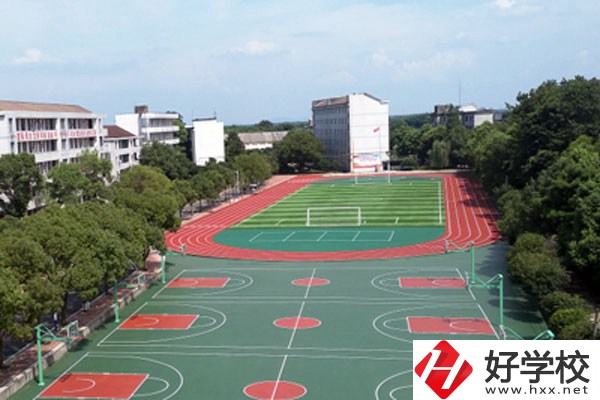 益陽市綜合職業(yè)中等專業(yè)學(xué)校收費貴不貴？