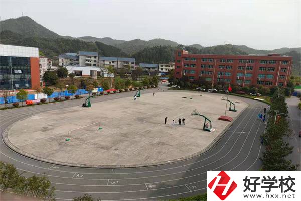 懷化洪江市有哪些中專學校？有什么辦學特色？