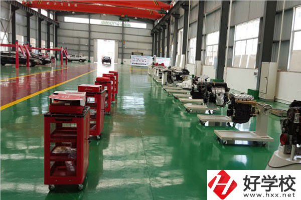 長(zhǎng)沙有幾所好技校？都有哪些專業(yè)？