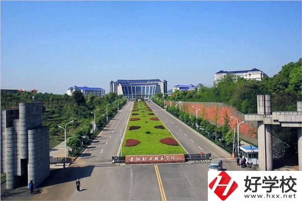 岳陽市哪所中專學(xué)校的綜合實(shí)力比較強(qiáng)？