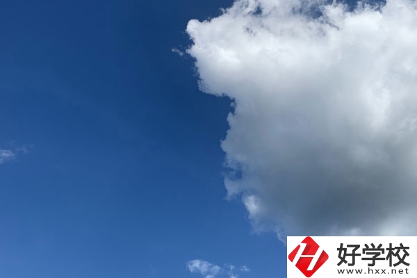 湖南有哪些中職學(xué)校服裝設(shè)計(jì)專業(yè)比較好？