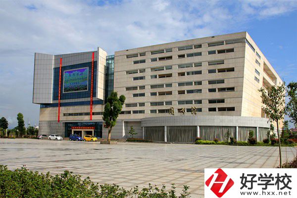永州有中職部的大專有哪幾所？收費(fèi)標(biāo)準(zhǔn)是多少？