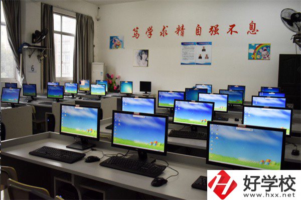 益陽哪些中職學(xué)校開設(shè)音樂相關(guān)專業(yè)？學(xué)費(fèi)貴不貴？