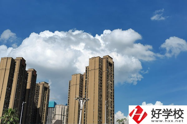 新邵縣職業(yè)中專學(xué)校怎么樣？值得報考嗎？