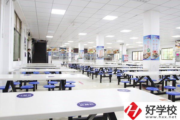株洲哪些中職學(xué)校管理比較嚴(yán)格？校園環(huán)境怎么樣？