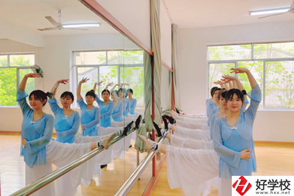 邵陽市哈博職業(yè)中專的幼兒保育專業(yè)怎么樣？