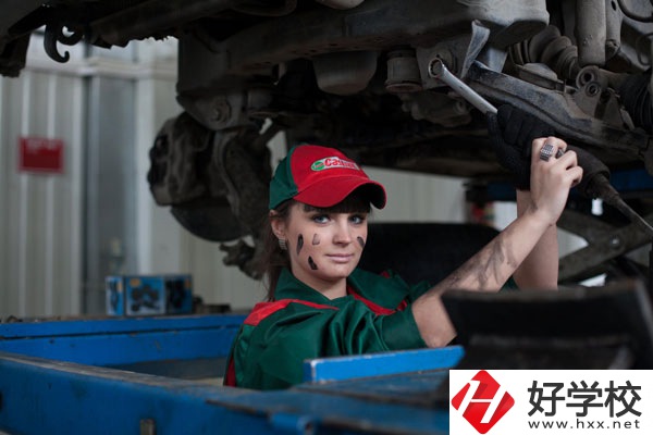 湖南省經(jīng)濟貿易職業(yè)中專學校汽車維修值得學嗎？