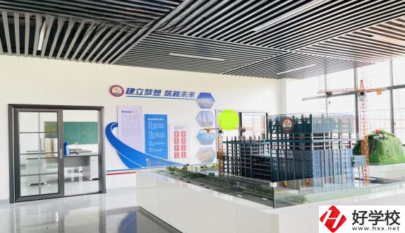想在長(zhǎng)沙學(xué)習(xí)建筑施工技術(shù)專(zhuān)業(yè)，推薦這所學(xué)校